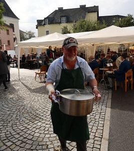 Erntedank- und Pfarrfest 2022 / Heine-Klug Maria Erntedank- und Pfarrfest 2022
