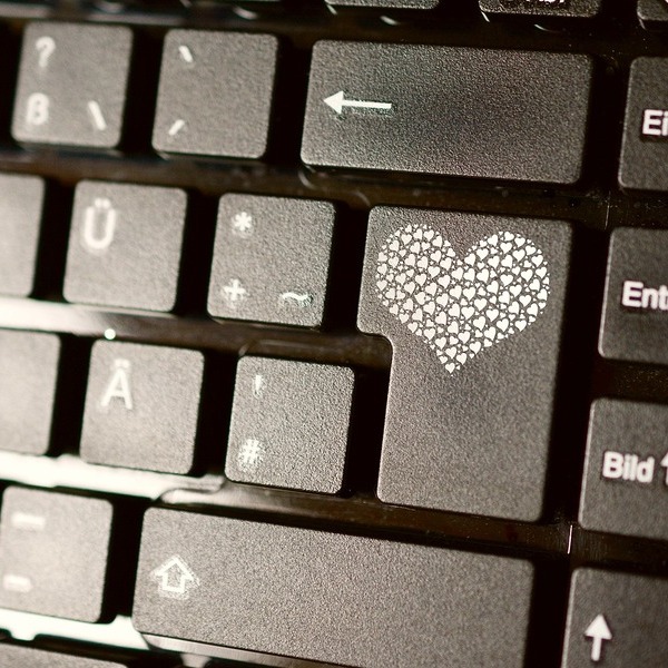 https://www.pfarrbriefservice.de/image/love-speech-statt-hate-speech?vm=download&rdm=8UWwTRpDkbS5