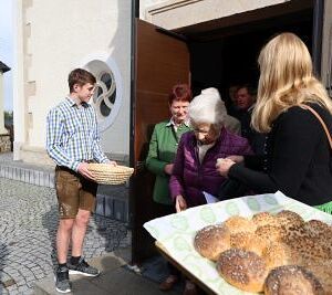 Erntedank- und Pfarrfest 2022 / Heine-Klug Maria Erntedank- und Pfarrfest 2022