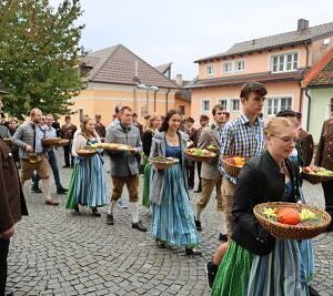 Erntedank- und Pfarrfest 2022 / Heine-Klug Maria Erntedank- und Pfarrfest 2022