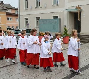 Erntedank- und Pfarrfest 2022 / Heine-Klug Maria Erntedank- und Pfarrfest 2022