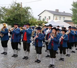 Erntedank- und Pfarrfest 2022 / Heine-Klug Maria Erntedank- und Pfarrfest 2022