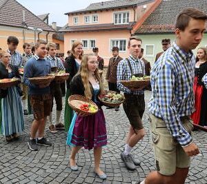 Erntedank- und Pfarrfest 2022 / Heine-Klug Maria Erntedank- und Pfarrfest 2022