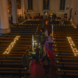 Frieden - Schalom war das Thema der Nacht der 1000 Lichter in der Pfarre Kirchdorf an der Krems. 