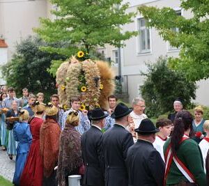Erntedank- und Pfarrfest 2022 / Heine-Klug Maria Erntedank- und Pfarrfest 2022